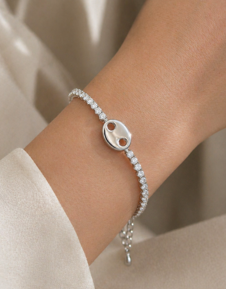 Silver Diamond-encrusted Pig Nose Bracelet Main