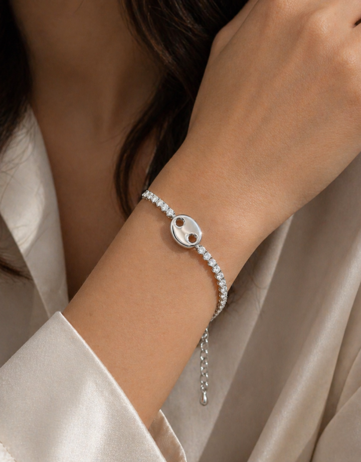 Silver Diamond-encrusted Pig Nose Bracelet Main