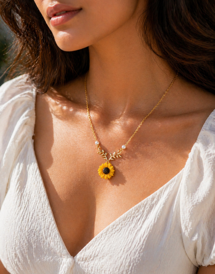 Gold Necklace Daisy Sunflower